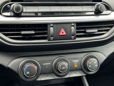 Used 2023 Kia Forte LXS image 19