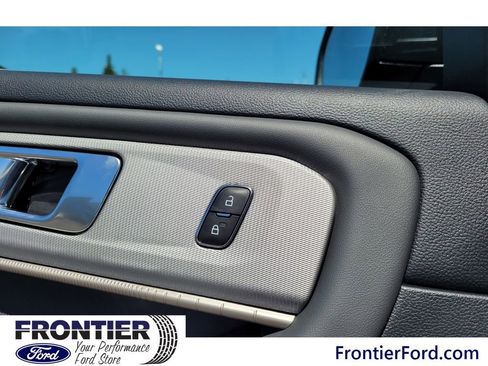 Used 2026 Ford Explorer Active AWD/4WD image 21