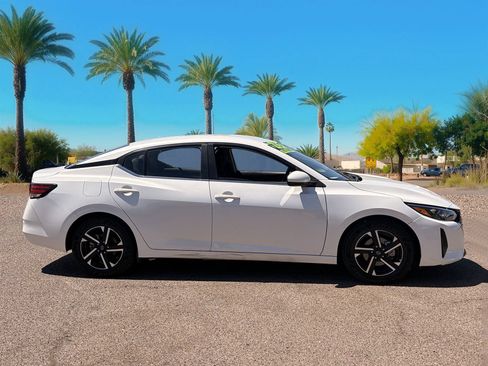 Used 2024 Nissan Sentra SV FWD image 6