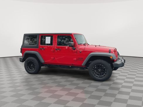 Used 2014 Jeep Wrangler Unlimited Sport w/ Quick Order Package 24S AWD/4WD image 2