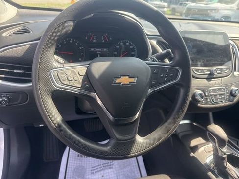 Used 2024 Chevrolet Malibu LT image 15