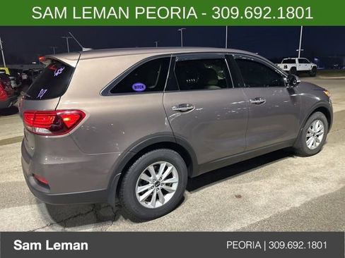 Used 2019 Kia Sorento LX image 5