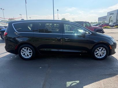 Used 2020 Chrysler Pacifica Touring w/ Advanced Safetytec Group