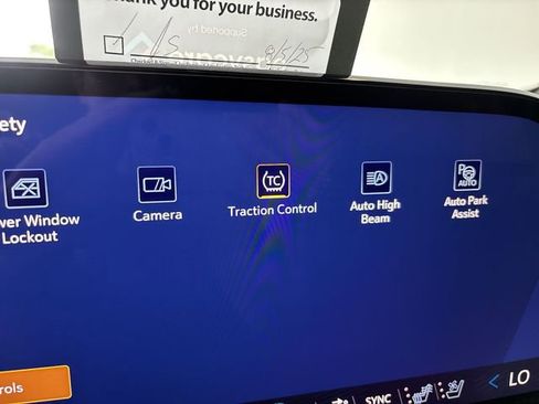 New 2026 Chevrolet Traverse High Country image 34