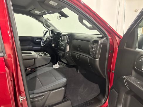 Used 2020 Chevrolet Silverado 1500 Custom w/ Custom Convenience Package AWD/4WD image 22