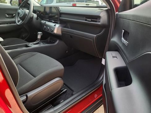 New 2026 Hyundai Kona SE image 6