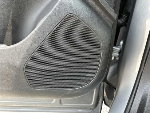Certified 2025 Buick Envista Sport Touring FWD image 31
