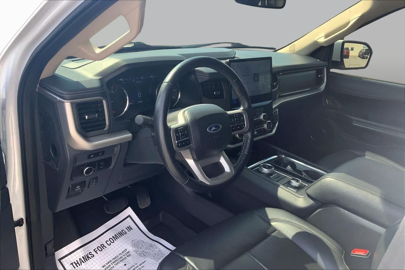 Used 2024 Ford Expedition XLT AWD/4WD image 18