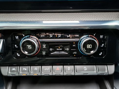 Used 2025 GMC Sierra 1500 Denali w/ Technology Package image 27