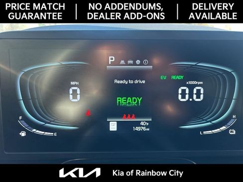 Used 2025 Kia Niro LX image 29