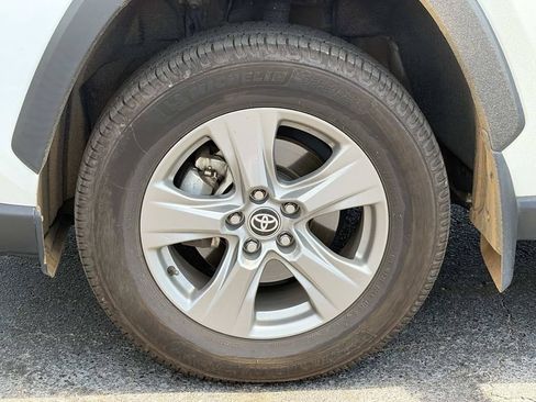 Used 2024 Toyota RAV4 XLE w/ Convenience Package AWD/4WD image 11
