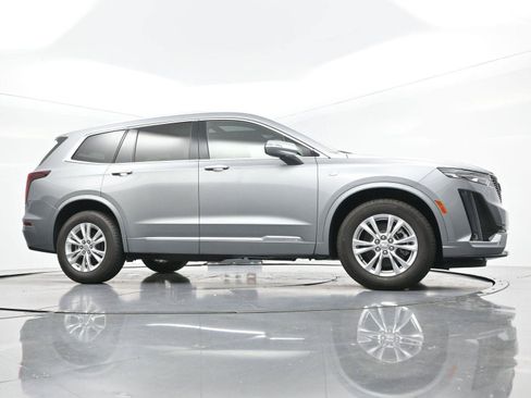 Certified 2025 Cadillac XT6 Luxury FWD image 41