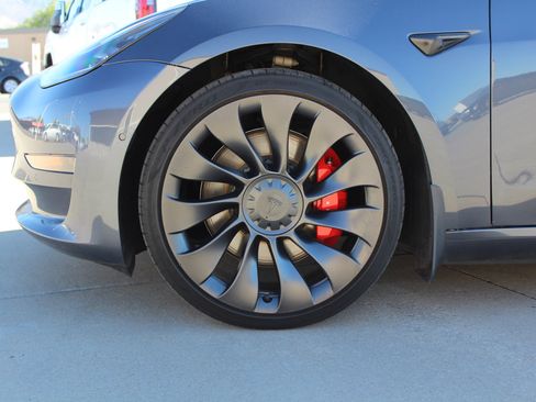 Used 2021 Tesla Model 3 Performance image 8