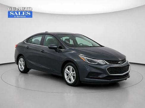 Used 2018 Chevrolet Cruze LT w/ Convenience Package FWD image 1