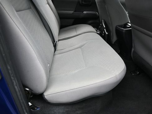 Used 2022 Toyota Tacoma SR5 RWD image 36