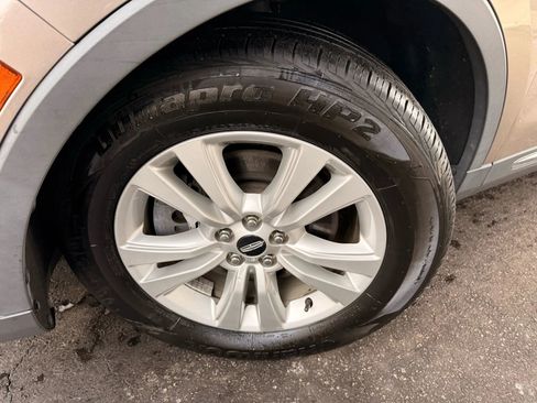 Used 2018 Lincoln MKX Premiere image 39