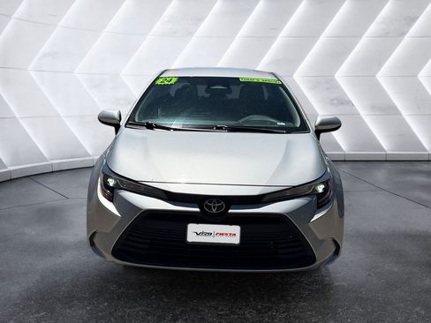 Used 2024 Toyota Corolla LE FWD image 2