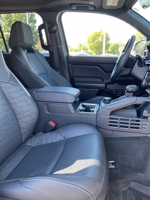 Used 2025 Toyota 4Runner TRD Off-Road Premium AWD/4WD image 17
