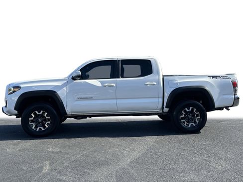 Used 2022 Toyota Tacoma TRD Off-Road image 24