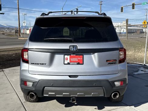 Used 2022 Honda Passport TrailSport image 4