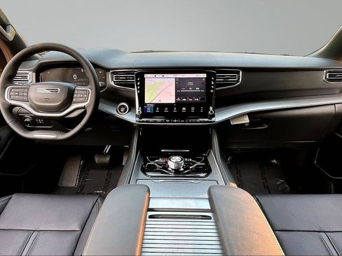 New 2026 Jeep Grand Wagoneer Limited AWD/4WD image 6