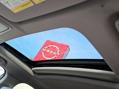 Used 2022 Honda CR-V Touring image 15