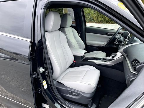 Used 2024 Mitsubishi Eclipse Cross SEL AWD/4WD image 11