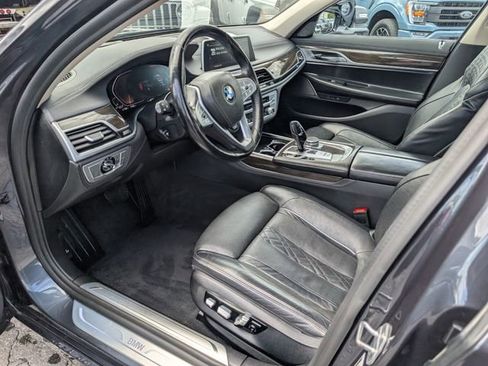 Used 2020 BMW 740i RWD image 12