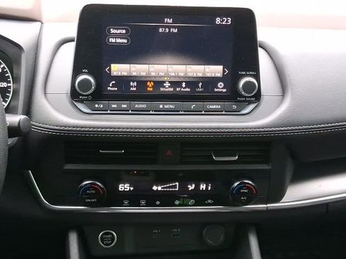 Used 2023 Nissan Rogue SV AWD/4WD image 22