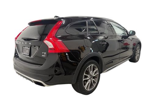 Used 2016 Volvo V60 T5 Cross Country w/ Convenience Package AWD/4WD image 4