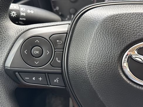 Used 2025 Toyota Corolla LE FWD image 19