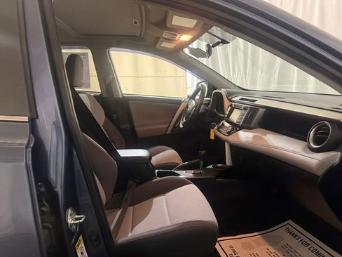 Used 2014 Toyota RAV4 XLE image 29