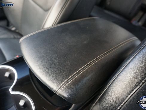 Used 2018 Ford Edge Titanium image 37