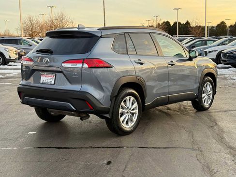 Certified 2022 Toyota Corolla Cross LE image 4