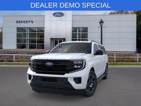 New 2025 Ford Expedition Max Active image 2