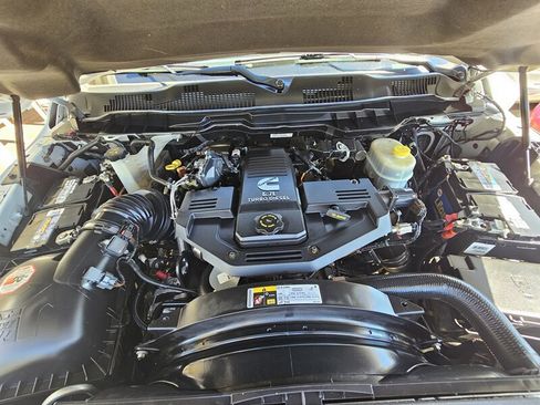 Used 2017 RAM 2500 SLT image 13