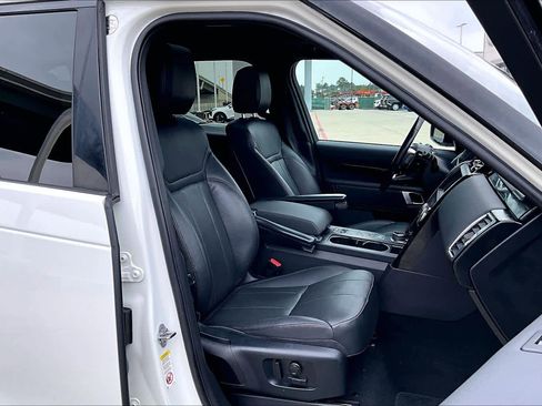 Used 2019 Land Rover Discovery SE AWD/4WD image 9