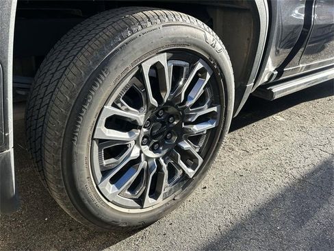 Used 2024 GMC Sierra 1500 Denali Ultimate image 5