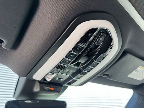 Certified 2023 Porsche Macan GTS AWD/4WD image 36