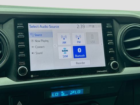 Used 2022 Toyota Tacoma TRD Off-Road image 11