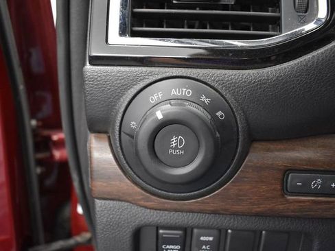 Used 2021 Nissan Titan Platinum Reserve w/ Moonroof Package image 32