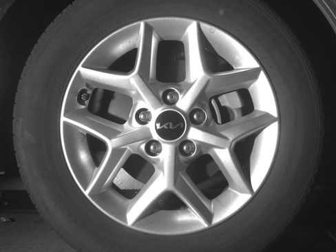 Used 2025 Kia Soul LX w/ LX Technology Package FWD image 18