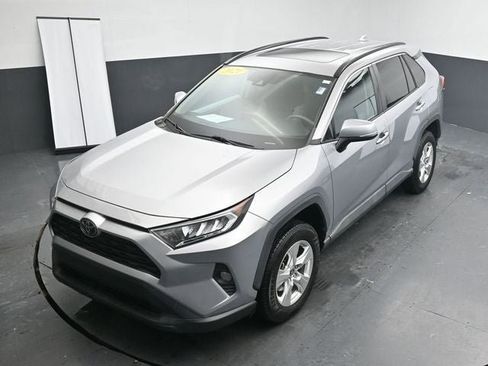 Used 2021 Toyota RAV4 XLE image 22