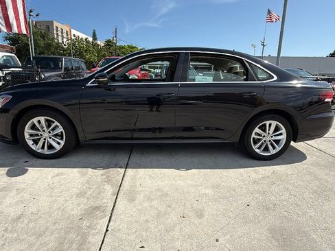 Used 2020 Volkswagen Passat 2.0T SE w/ Sunroof Package FWD image 11