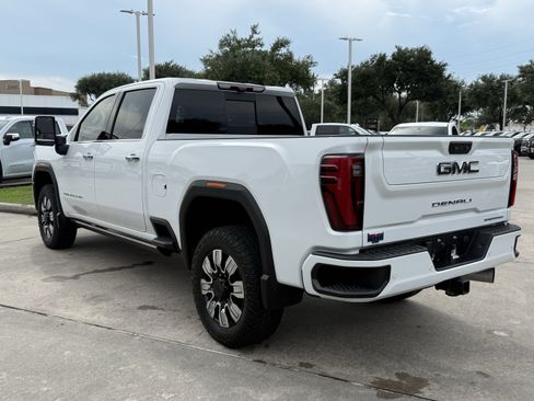 Used 2024 GMC Sierra 2500 Denali w/ Denali Reserve Package AWD/4WD image 7