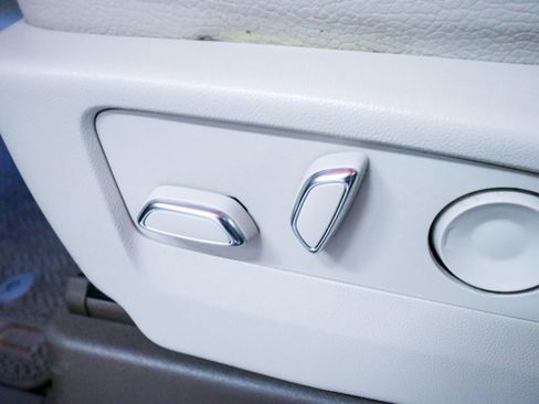 Used 2022 GMC Yukon Denali w/ Denali Premium Package image 16