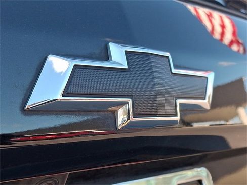 Used 2024 Chevrolet Equinox LS w/ Midnight Edition image 29