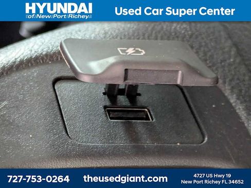 Used 2024 Nissan Pathfinder Platinum FWD image 18