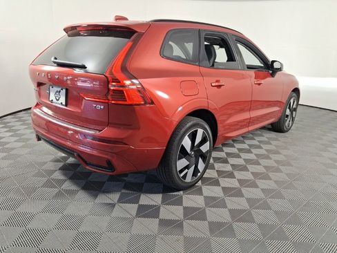 Certified 2025 Volvo XC60 T8 Plus w/ Protection Package Premier AWD/4WD image 11