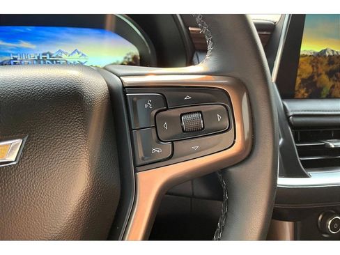 Used 2023 Chevrolet Suburban High Country w/ Max Trailering Package AWD/4WD image 12